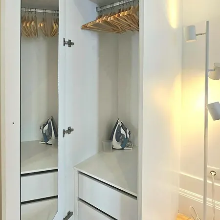 דירה Flores'old Town - Elegant With Roomy Patio