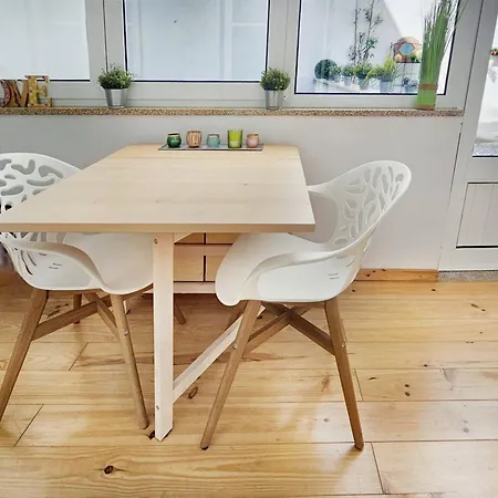 Flores'old Town - Elegant With Roomy Patio Apartman