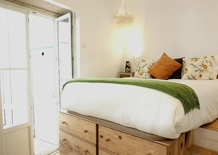 Flores'old Town - Elegant With Roomy Patio * Oporto