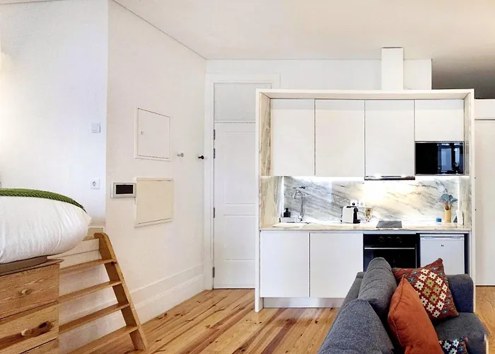 Flores'old Town - Elegant With Roomy Patio Daire Porto