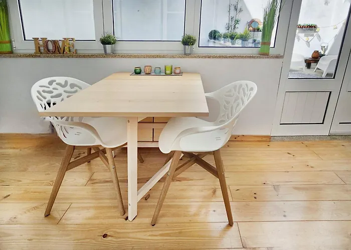 Flores'old Town - Elegant With Roomy Patio Daire