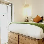 Flores'old Town - Elegant With Roomy Patio * Porto