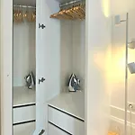 Apartment Flores'old Town - Elegant With Roomy Patio