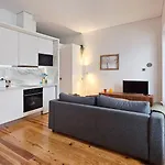 Flores'old Town - Elegant With Roomy Patio *