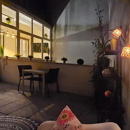 Flores'old Town - Elegant With Roomy Patio *