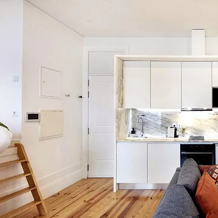 Flores'old Town - Elegant With Roomy Patio Appartamento Oporto