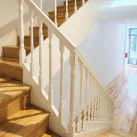 Flores'old Town - Elegant With Roomy Patio Appartamento Oporto