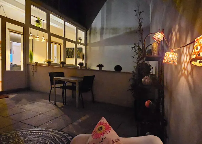 Flores'old Town - Elegant With Roomy Patio *