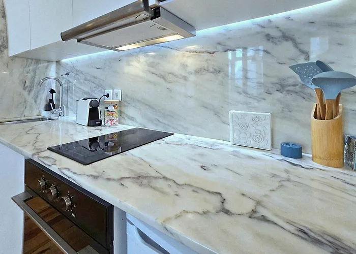 Flores'old Town - Elegant With Roomy Patio Porto